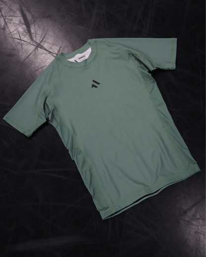 RASHGUARD ESSENTIEL VERT
